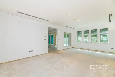 Regional, Jumeirah Park, Dubai - Espace