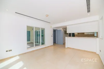 Regional, Jumeirah Park, Dubai - Espace