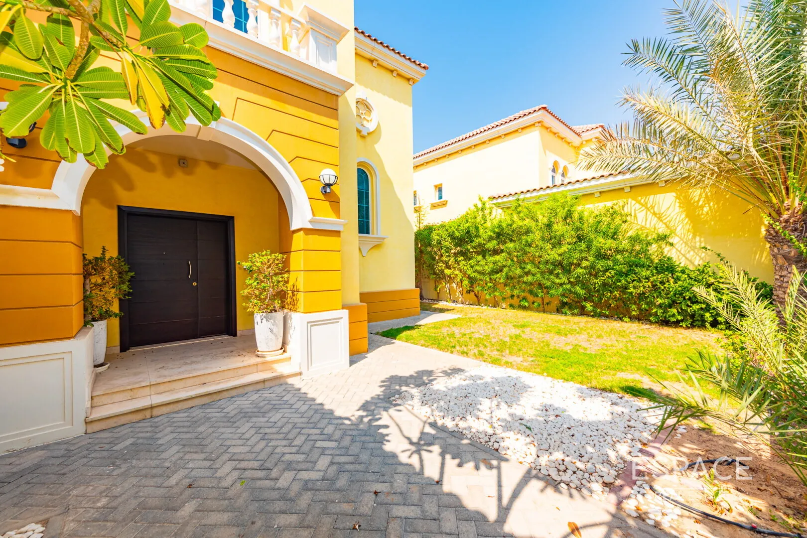 PropertiesGalleryCamera