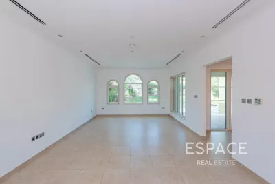 Legacy, Jumeirah Park, Dubai - Espace