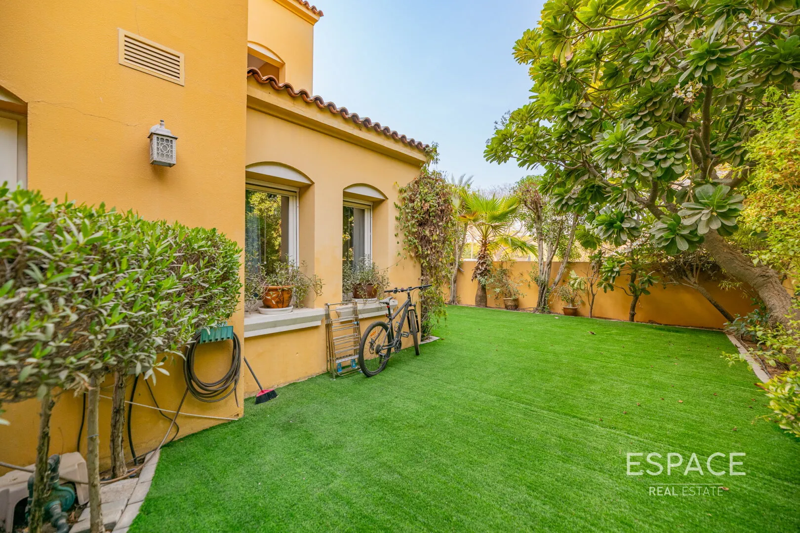 PropertiesGalleryCamera