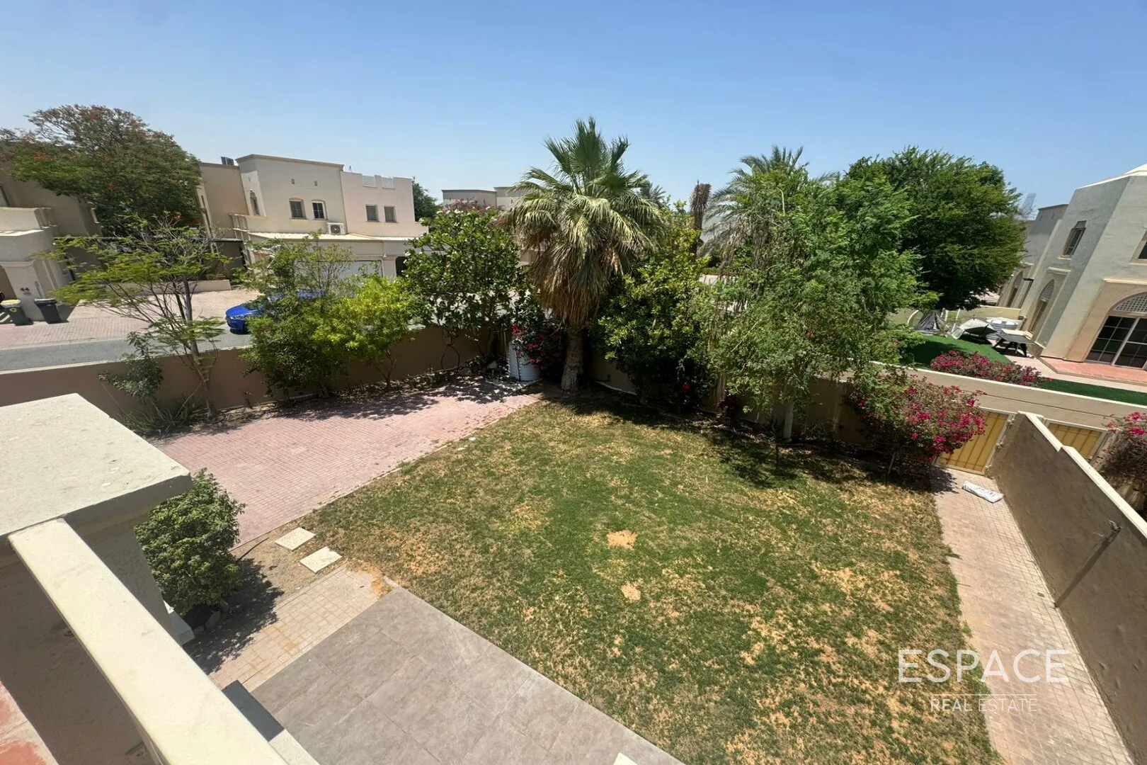 PropertiesGalleryCamera
