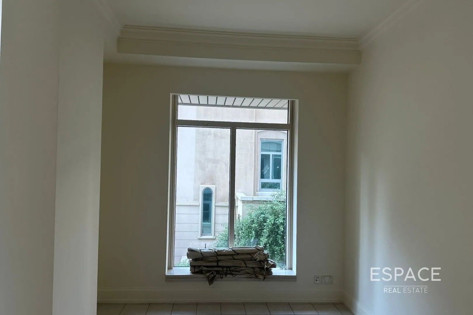 single static gallery