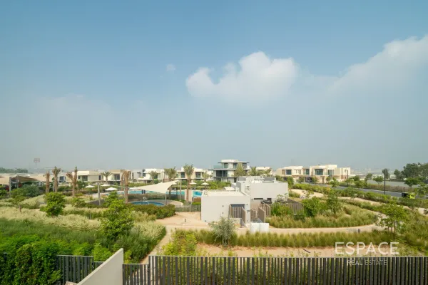 Jebel Ali Village Villas, Jebel Ali, Dubai - Espace
