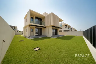 Jebel Ali Village Villas, Jebel Ali, Dubai - Espace