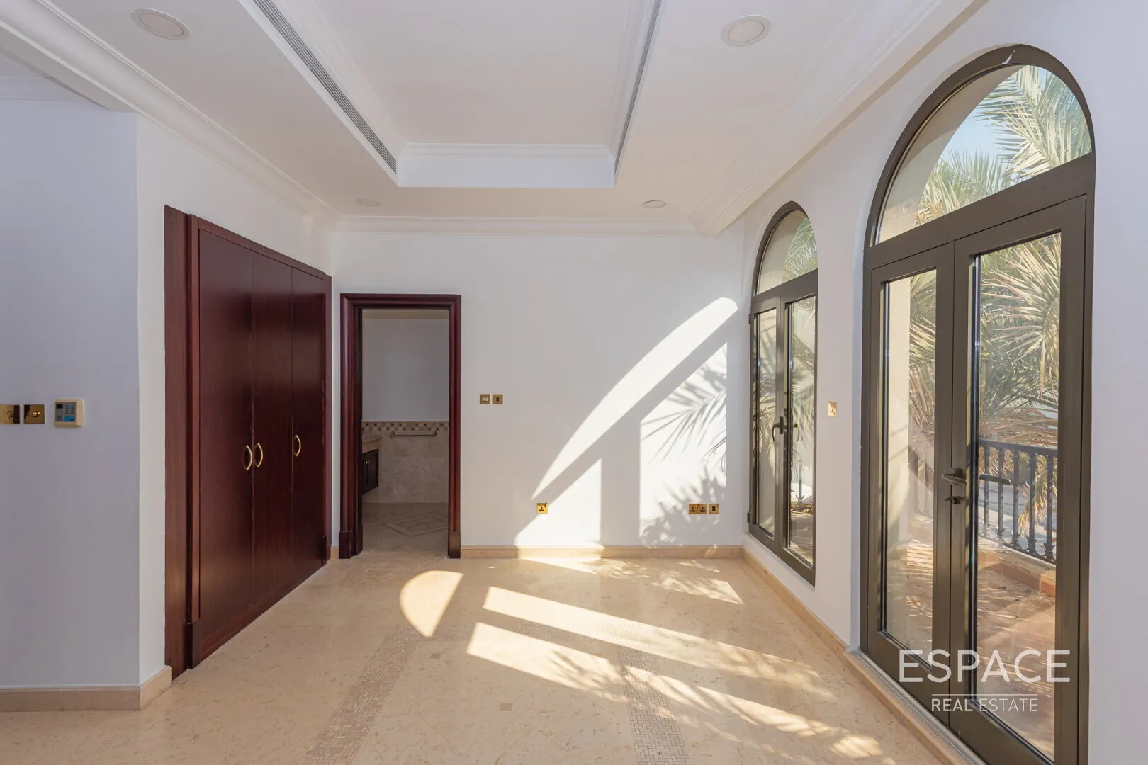 PropertiesGalleryCamera