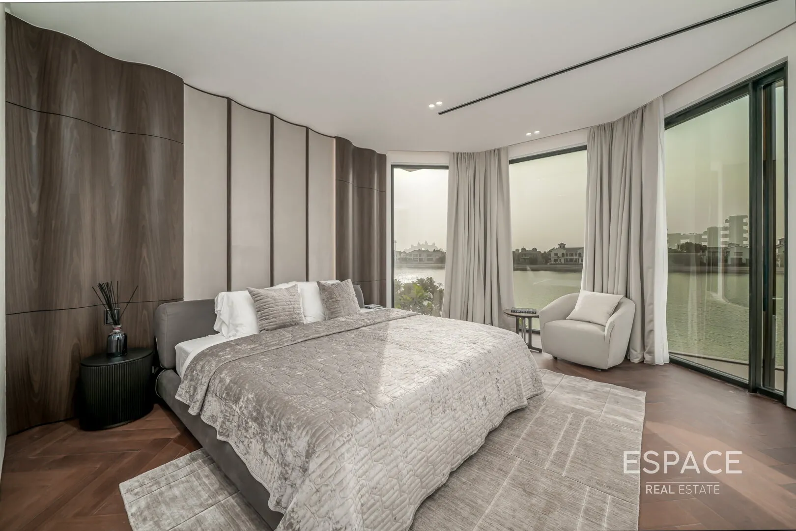 PropertiesGalleryCamera