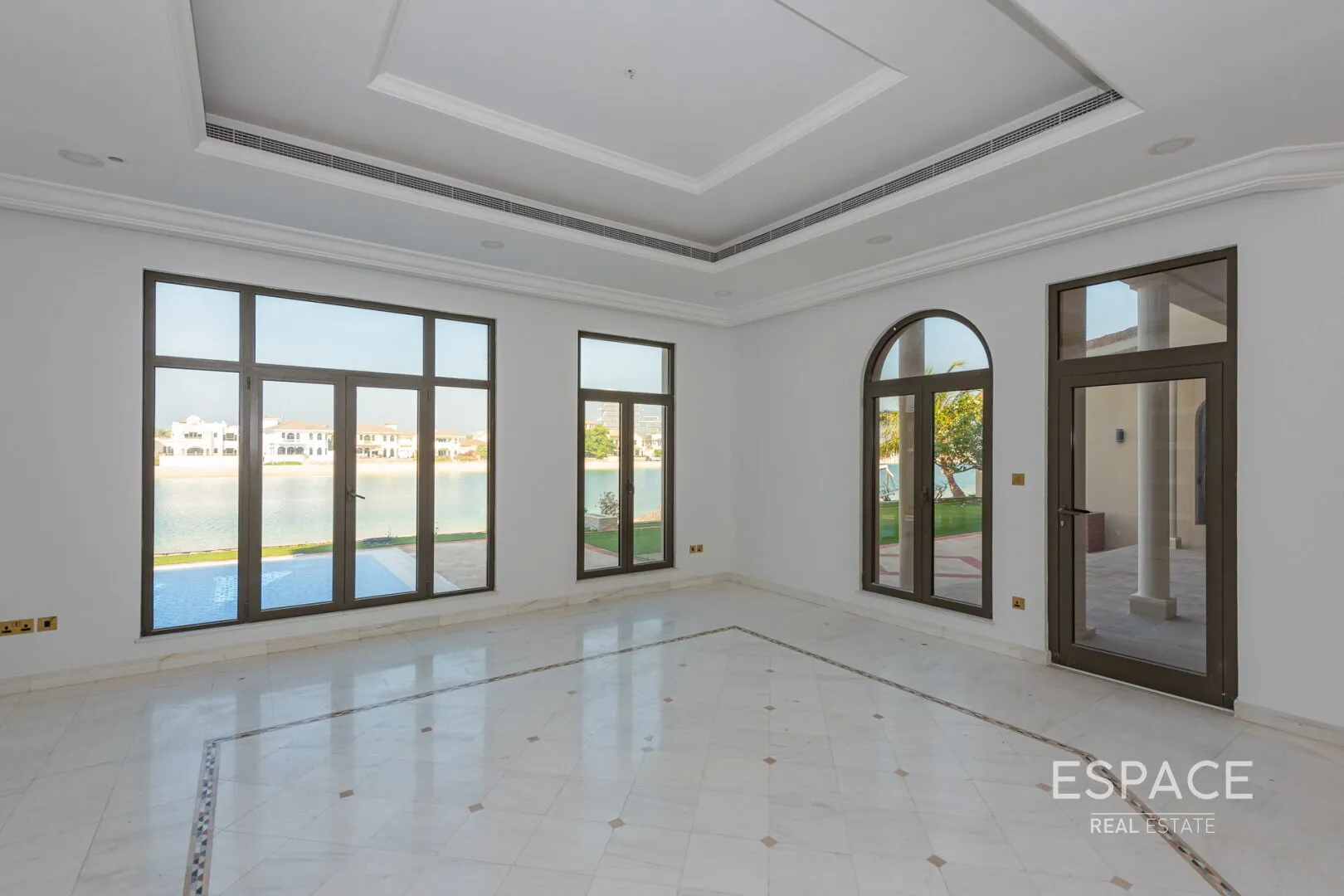 single static gallery