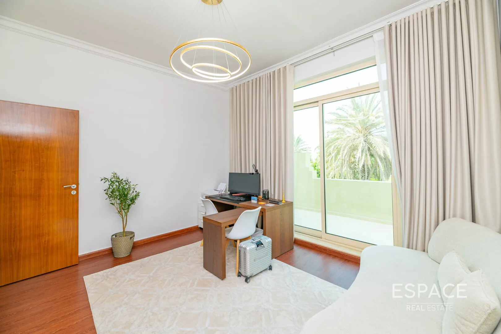 PropertiesGalleryCamera