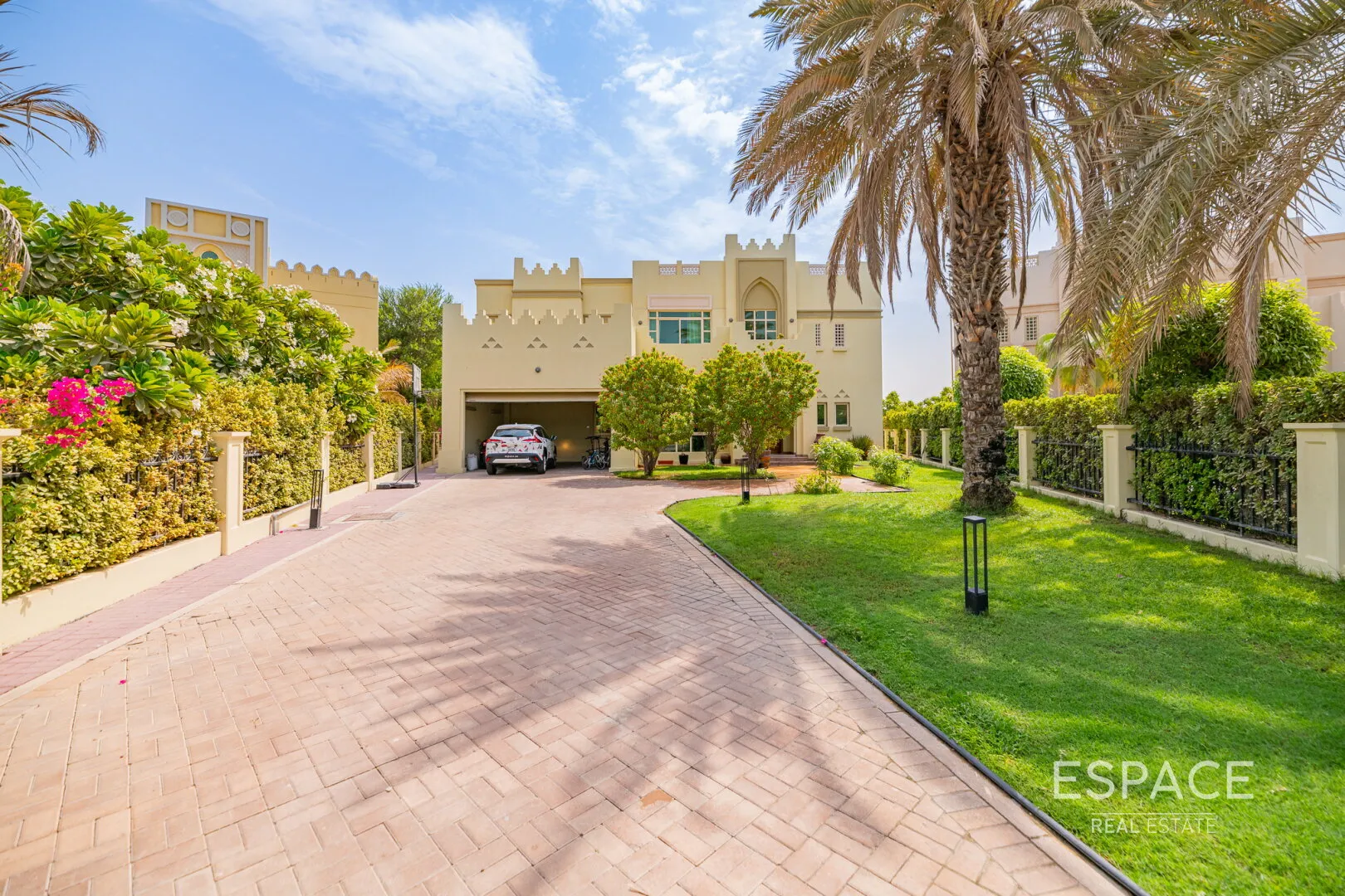 PropertiesGalleryCamera
