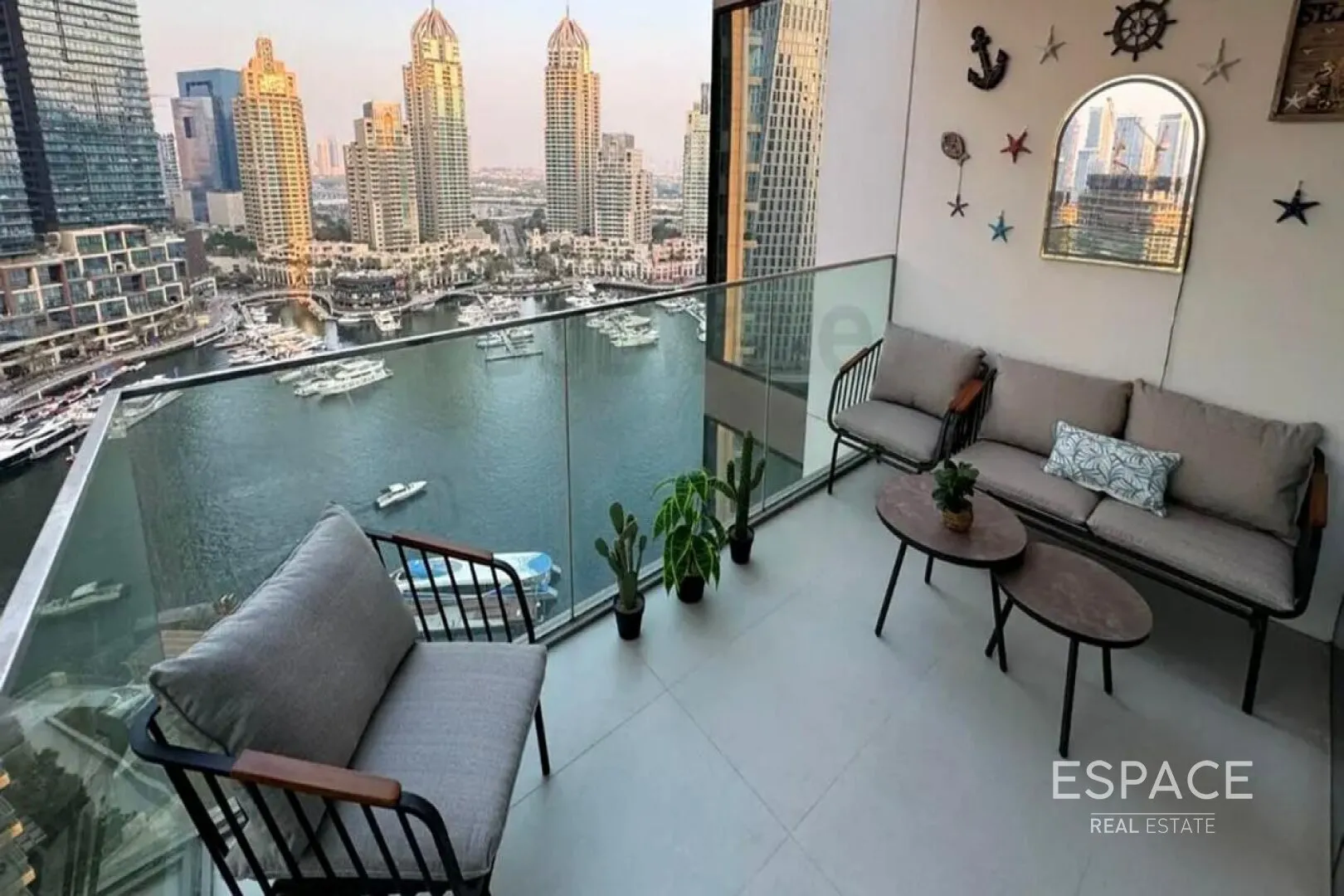 single static gallery