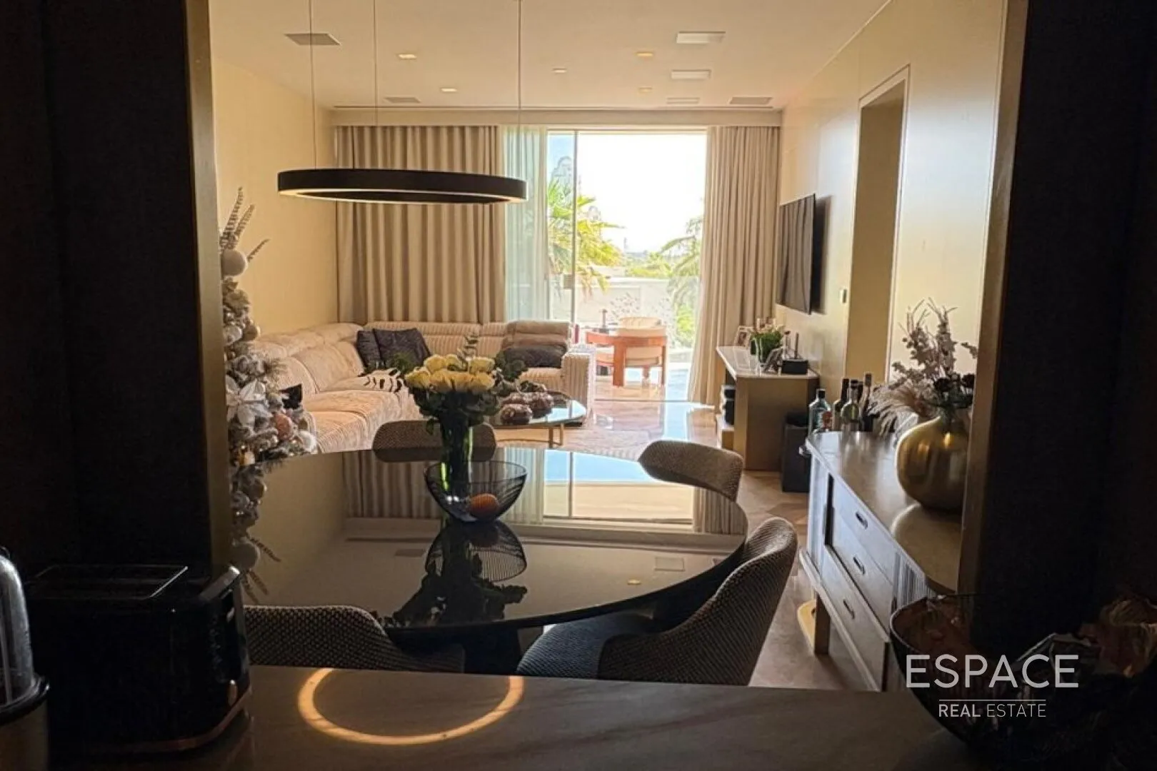 single static gallery