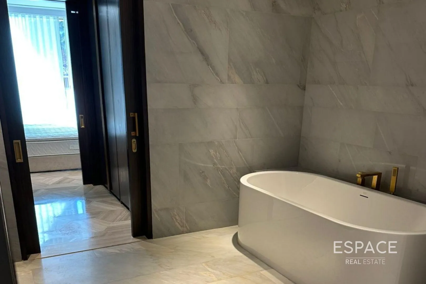 single static gallery