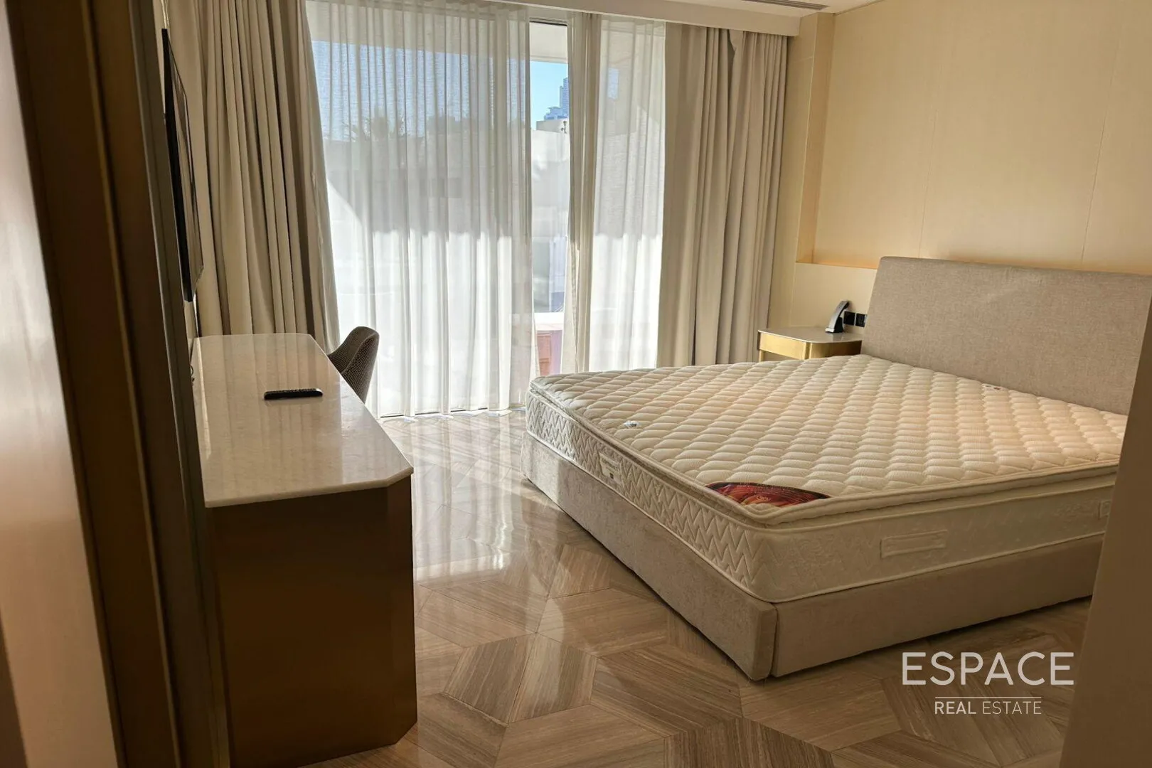 PropertiesGalleryCamera