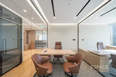Gold Tower, Jumeirah Lake Towers, Dubai - Espace