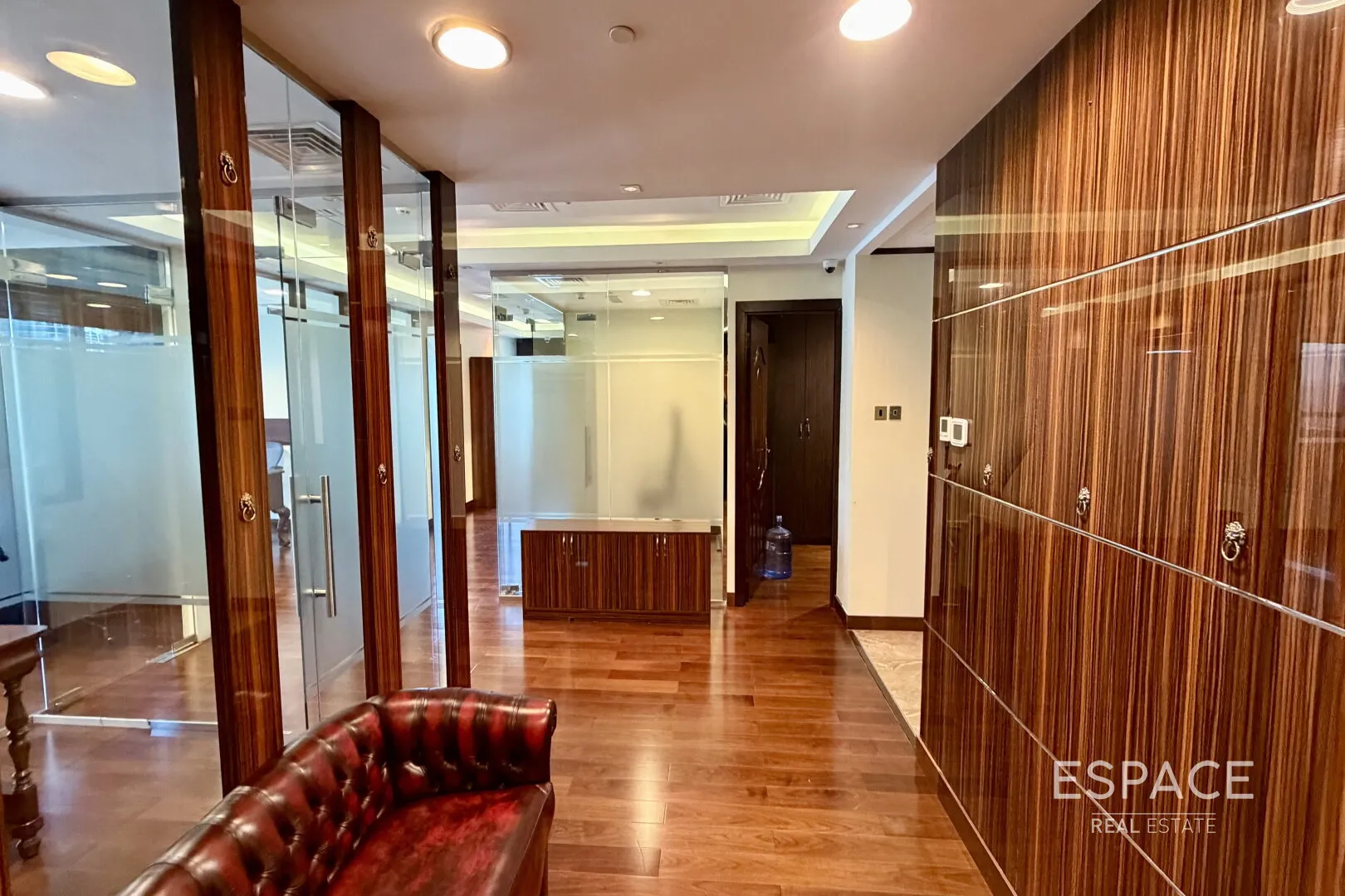 single static gallery