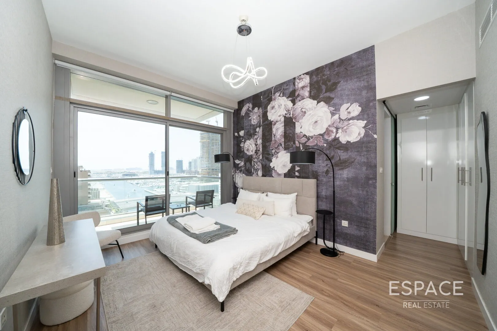 PropertiesGalleryCamera