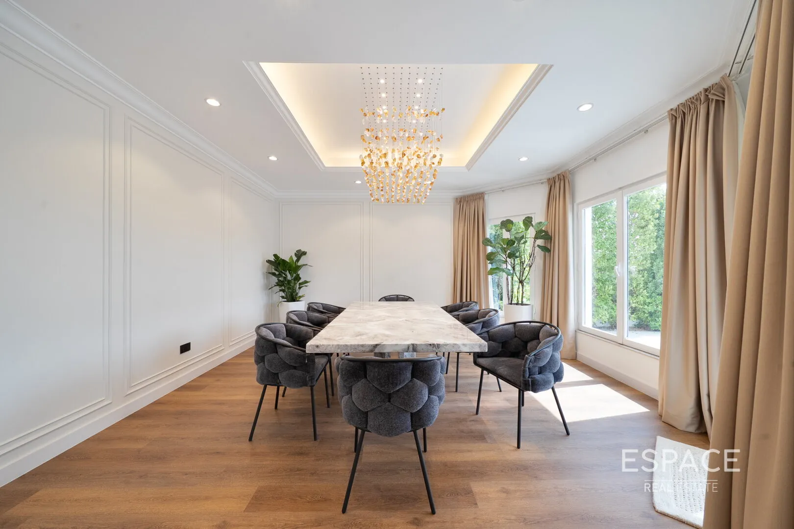 single static gallery