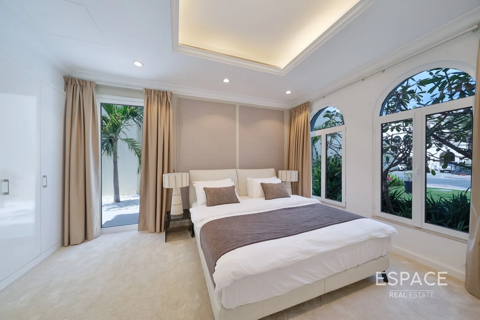 PropertiesGalleryCamera