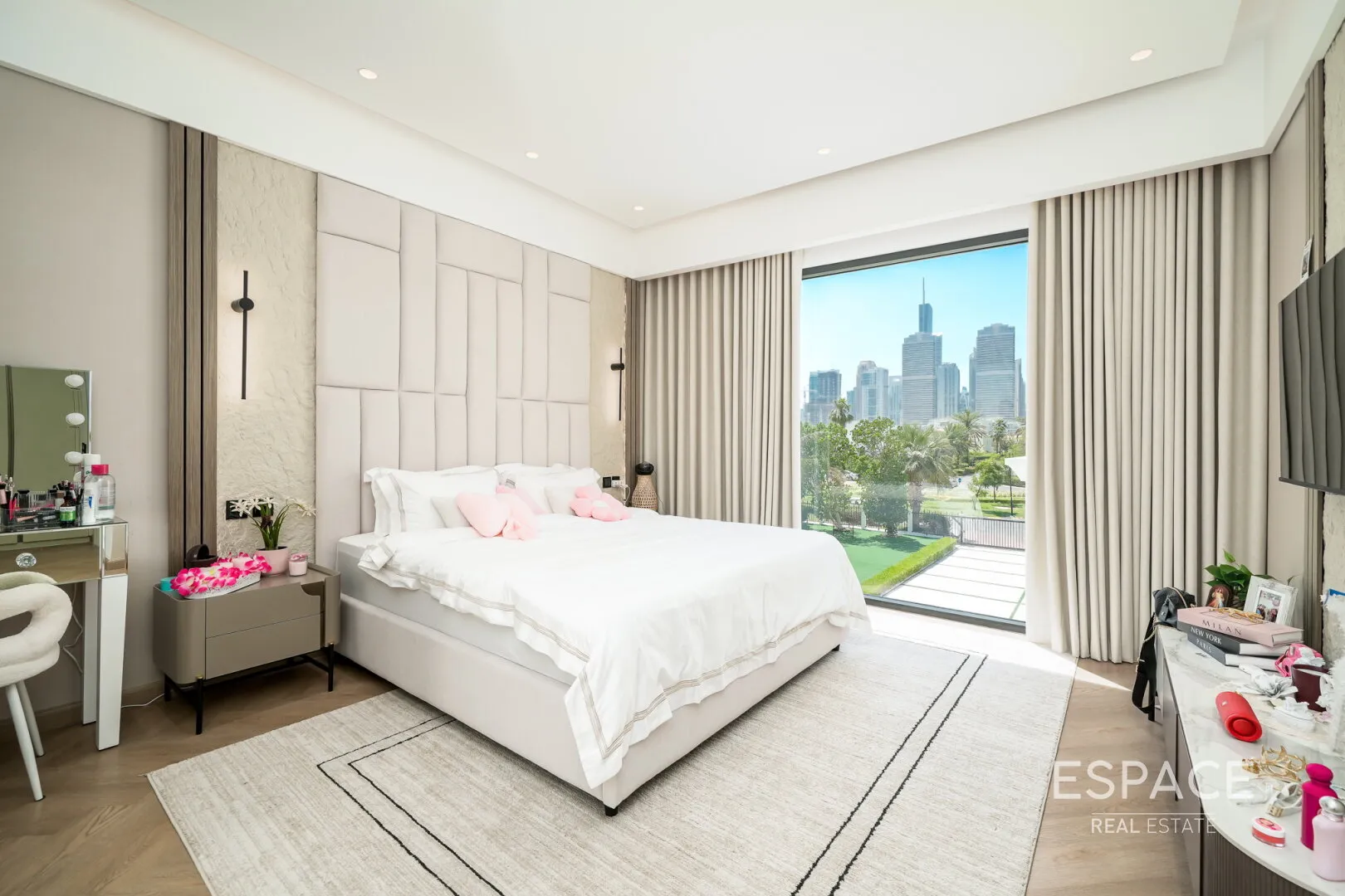 PropertiesGalleryCamera