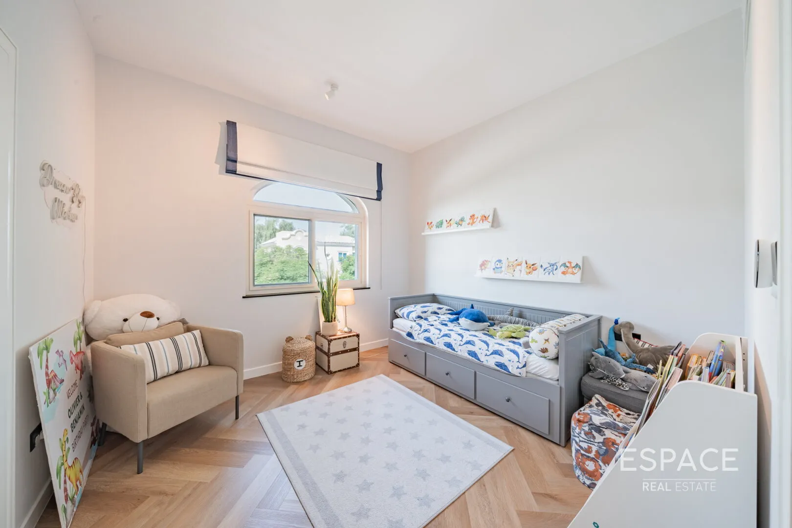 PropertiesGalleryCamera