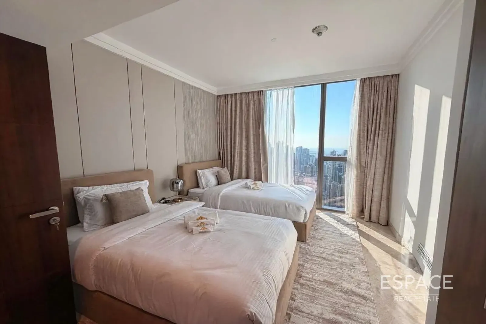 PropertiesGalleryCamera