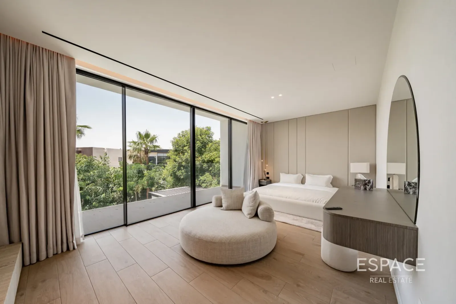 PropertiesGalleryCamera