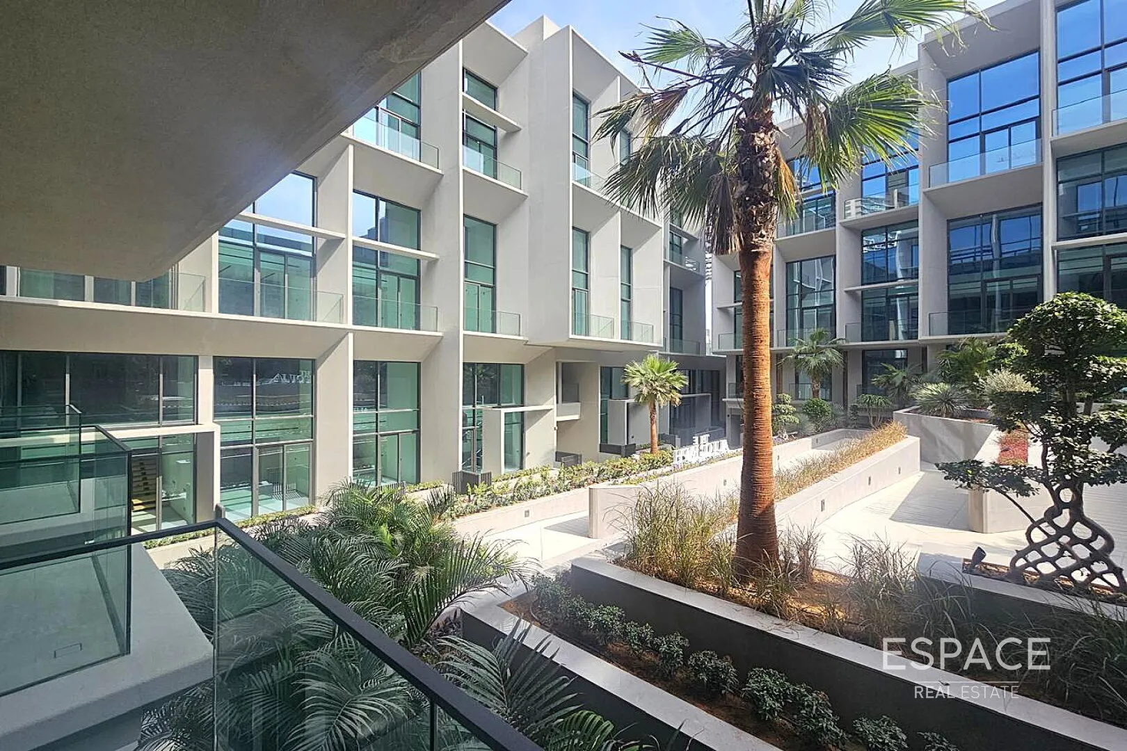 single static gallery