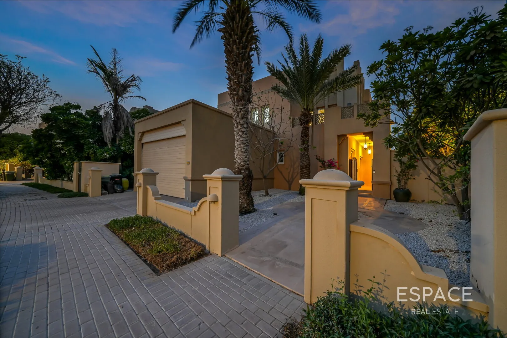 PropertiesGalleryCamera