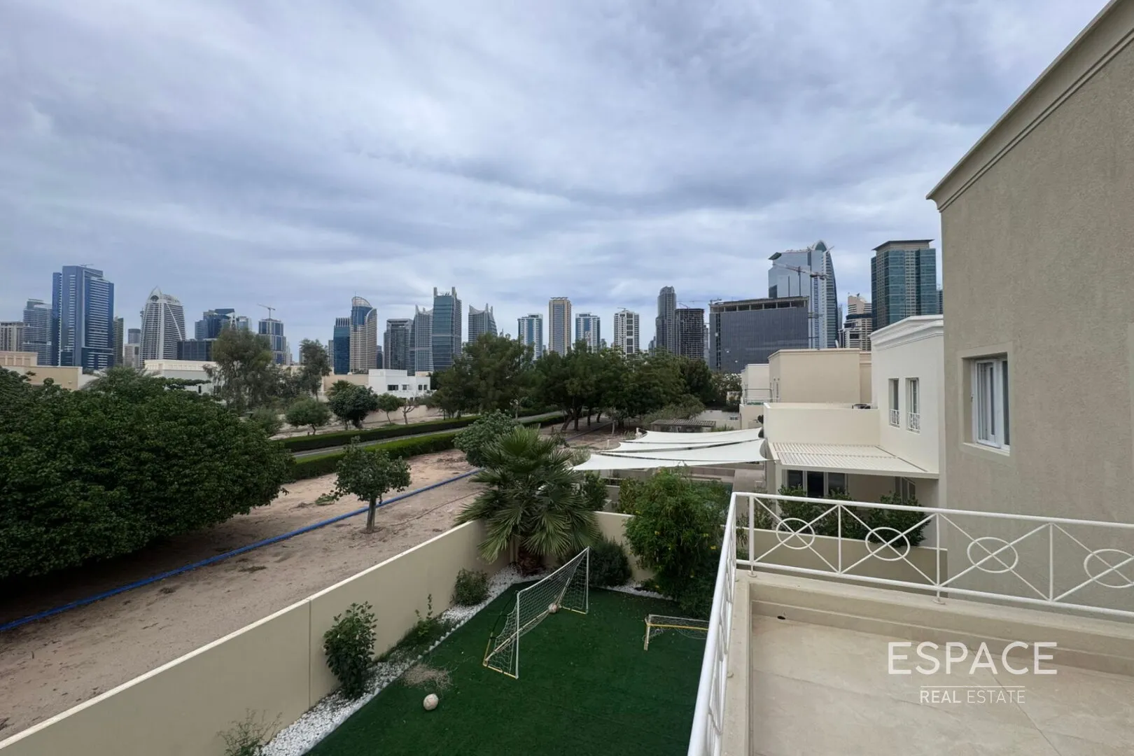 PropertiesGalleryCamera