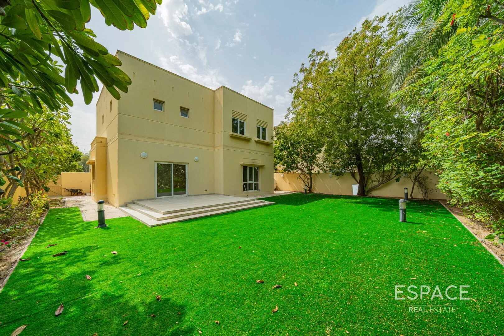 single static gallery