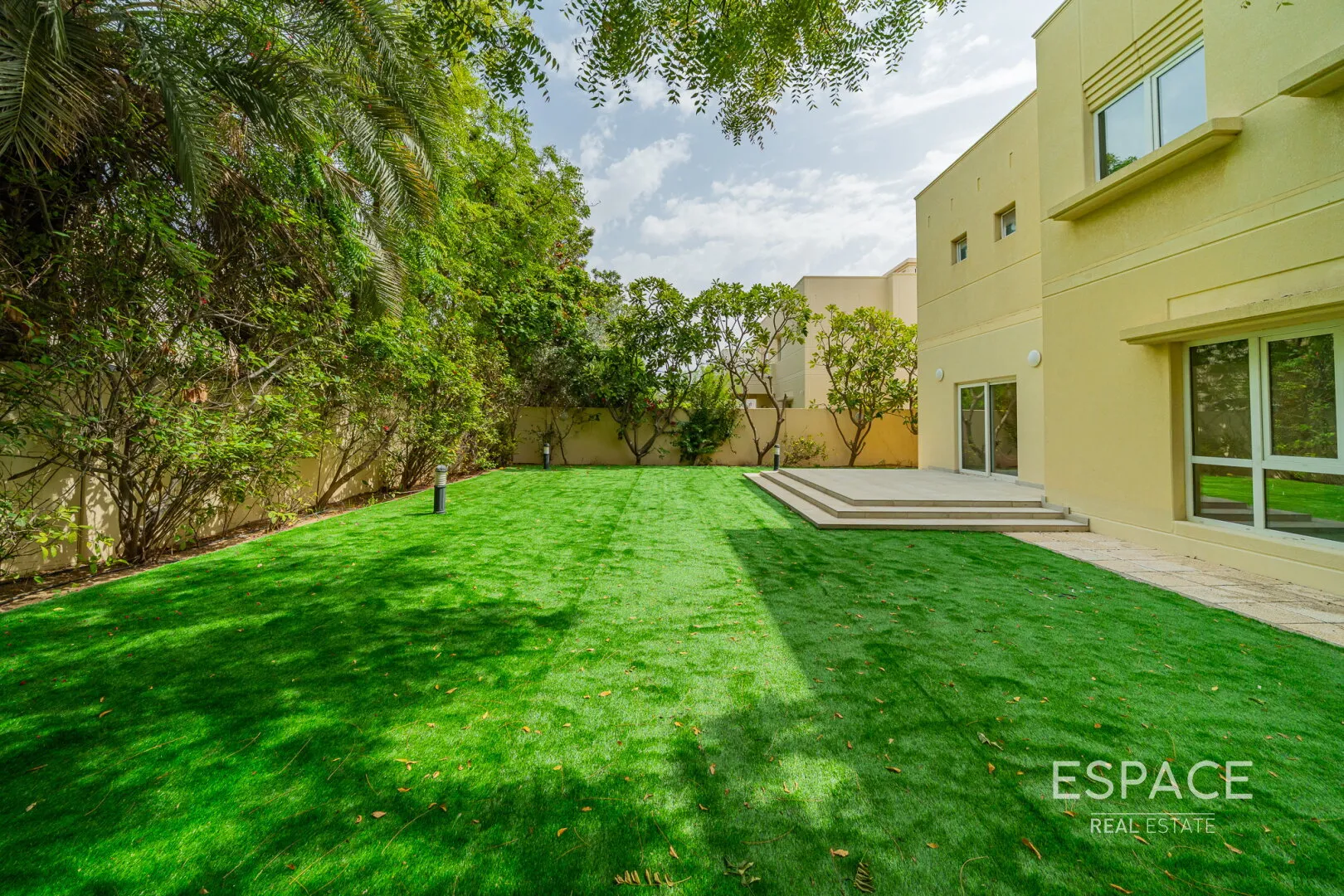 PropertiesGalleryCamera