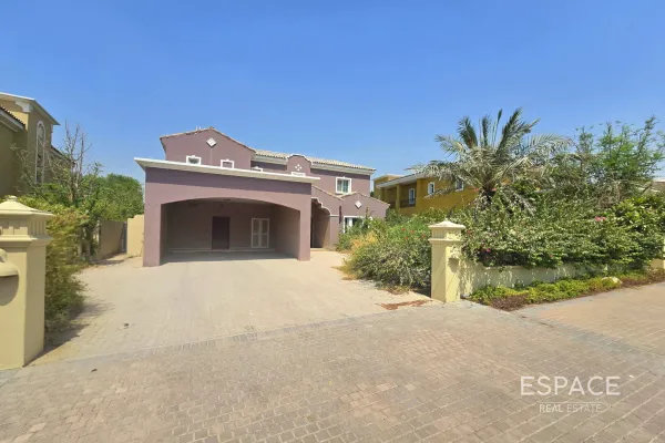 Mirador, Arabian Ranches, Dubai - Espace