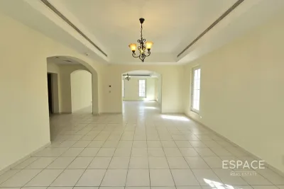 Mirador, Arabian Ranches, Dubai - Espace