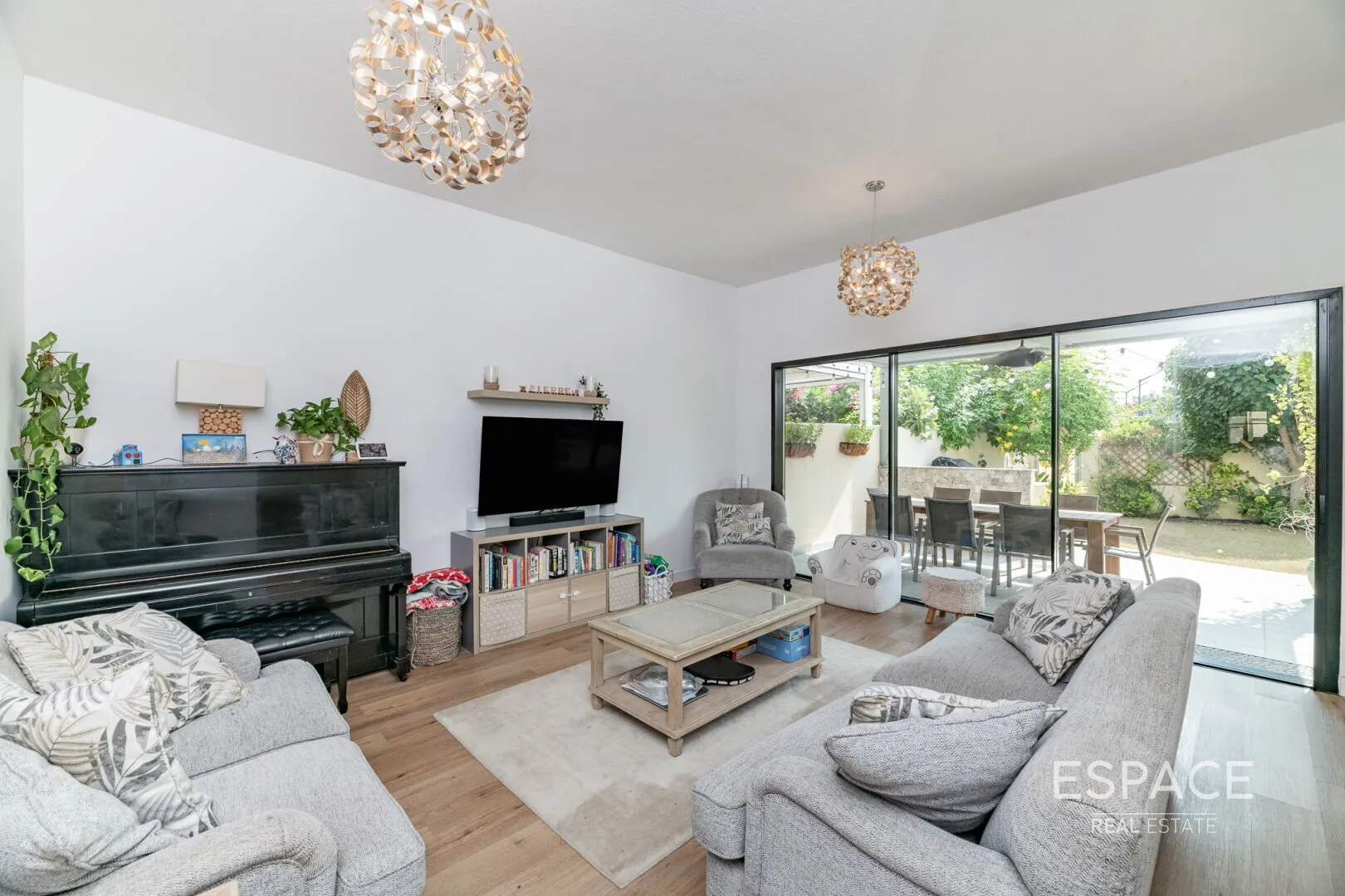 single static gallery