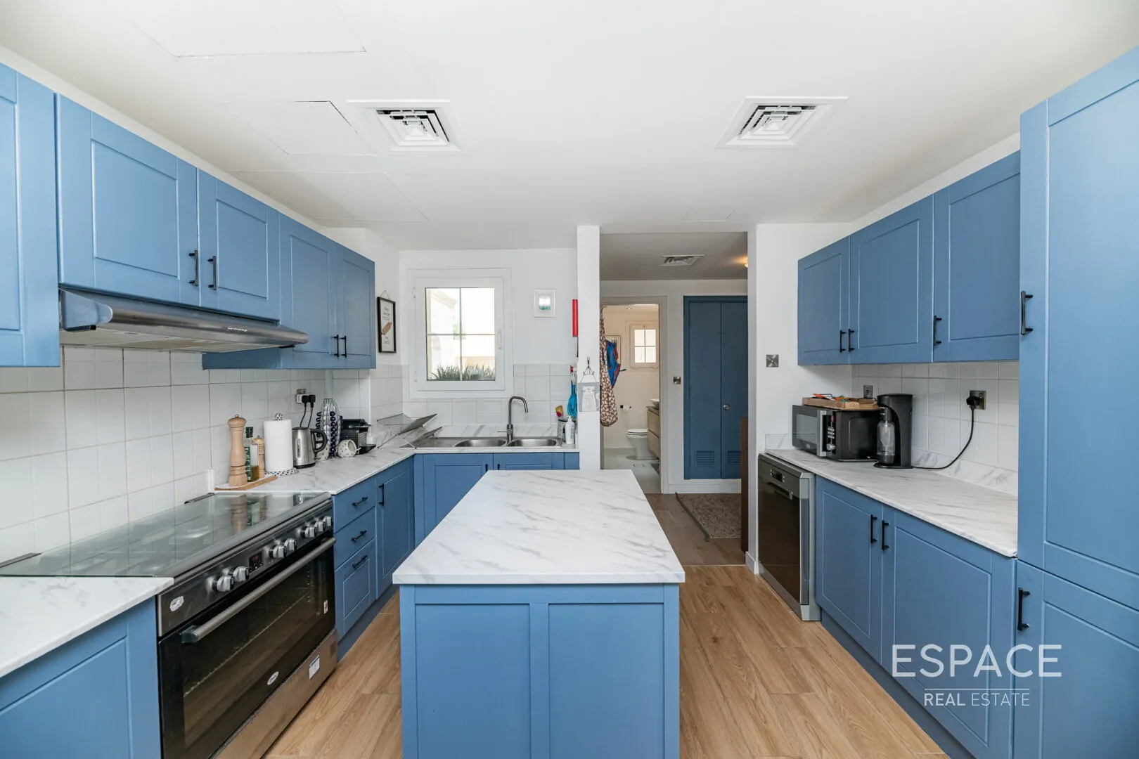 single static gallery