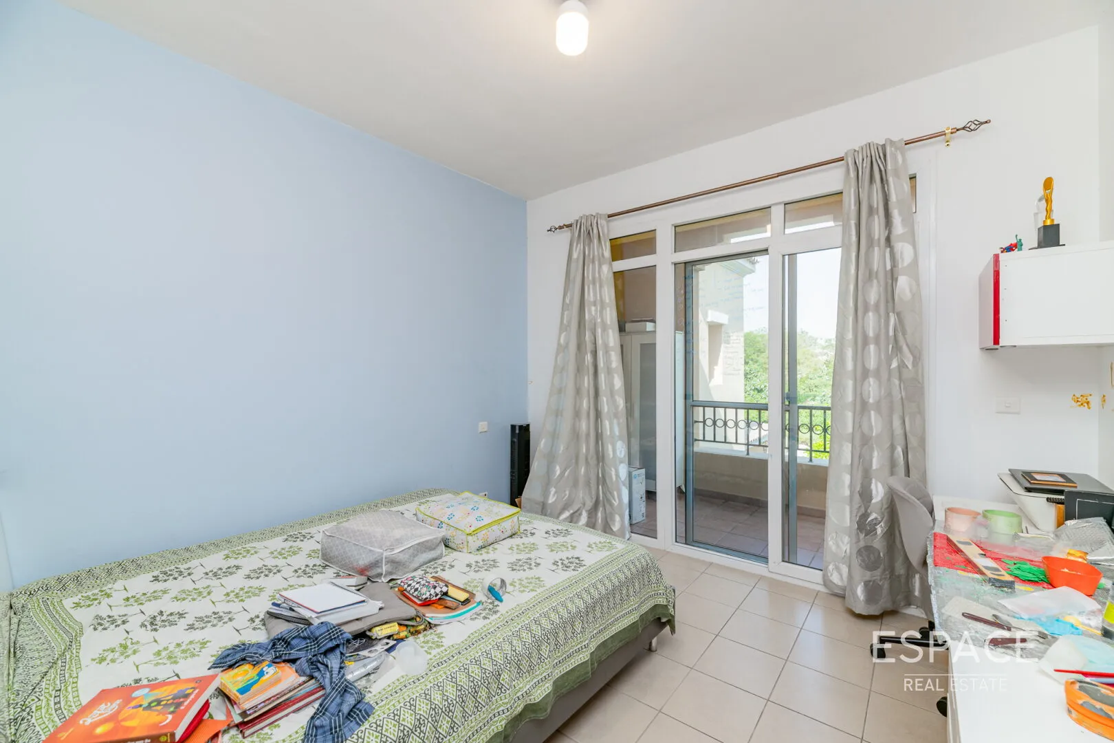 PropertiesGalleryCamera