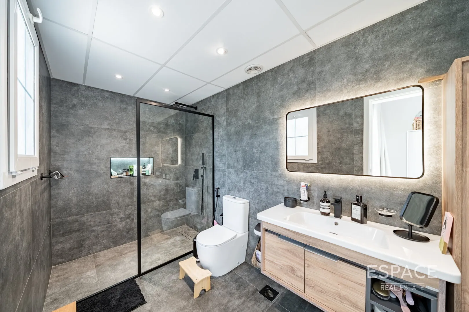 PropertiesGalleryCamera