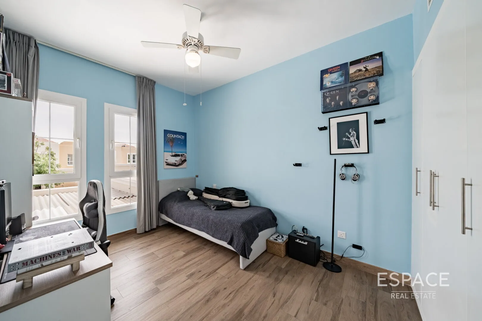 PropertiesGalleryCamera