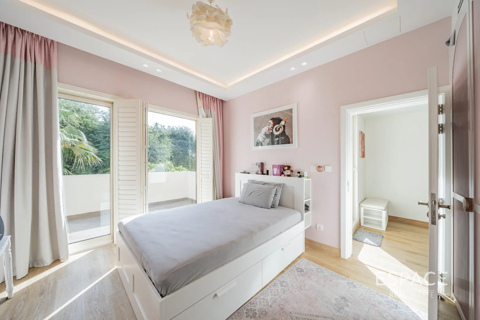 PropertiesGalleryCamera