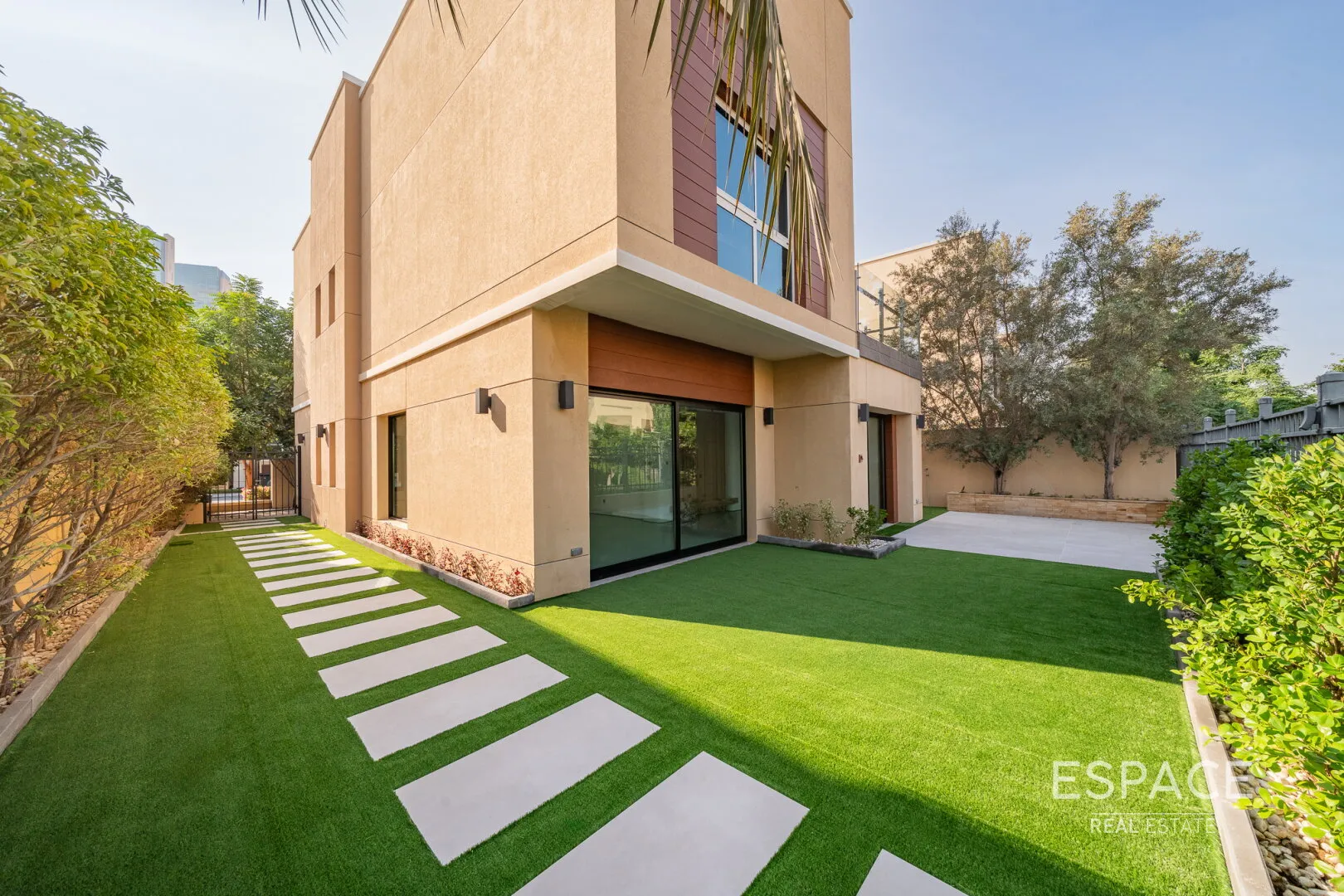 single static gallery