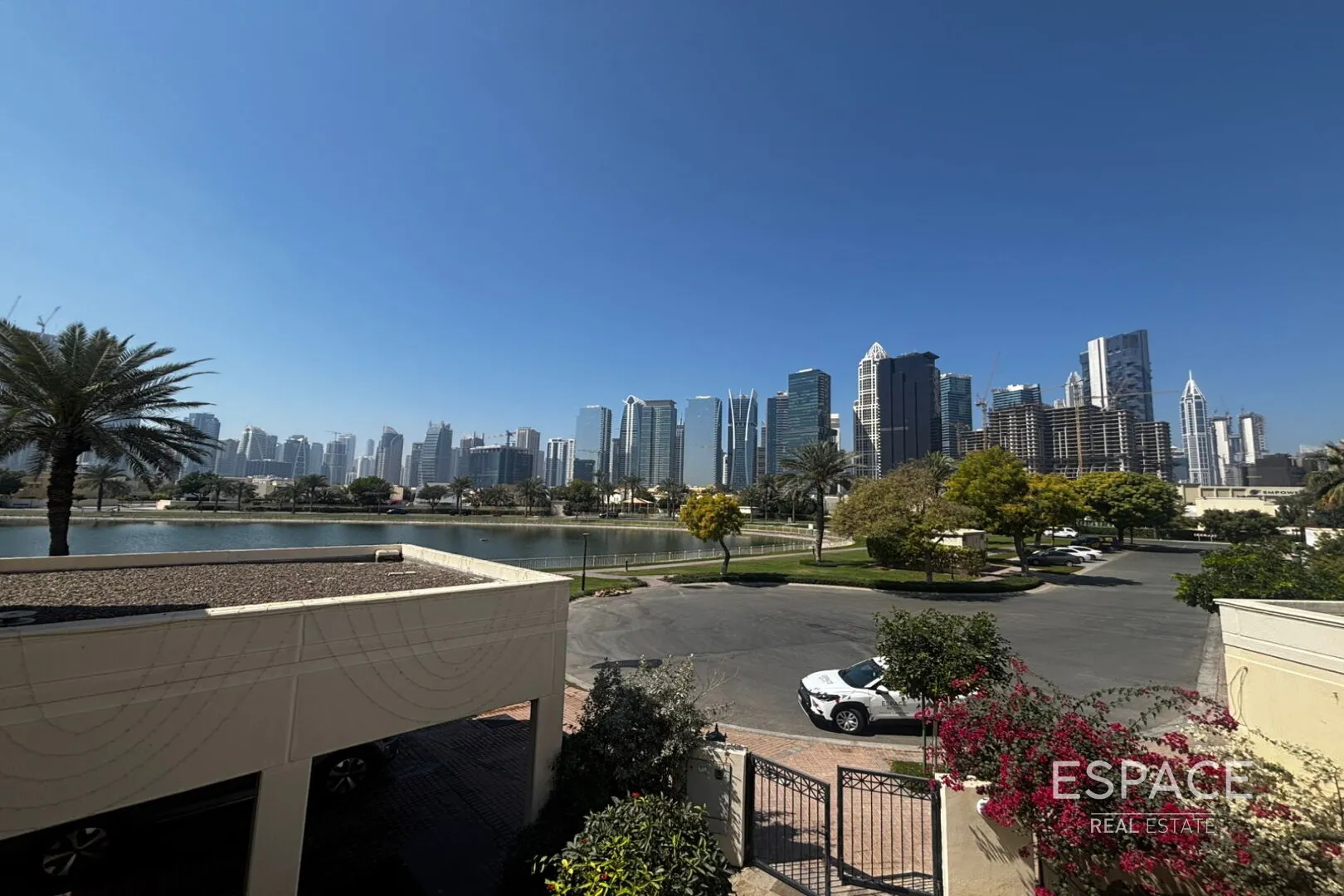 PropertiesGalleryCamera