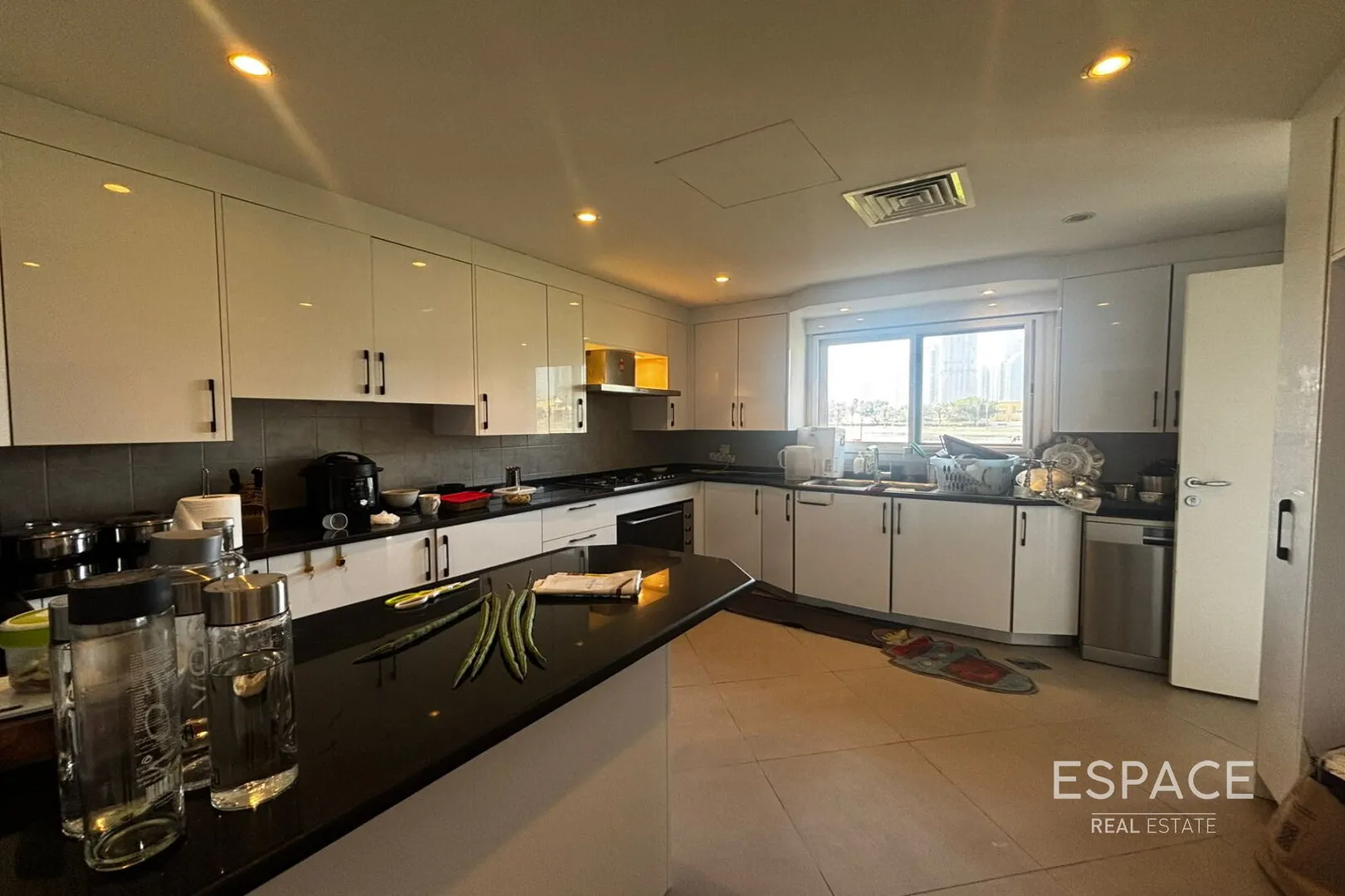 single static gallery