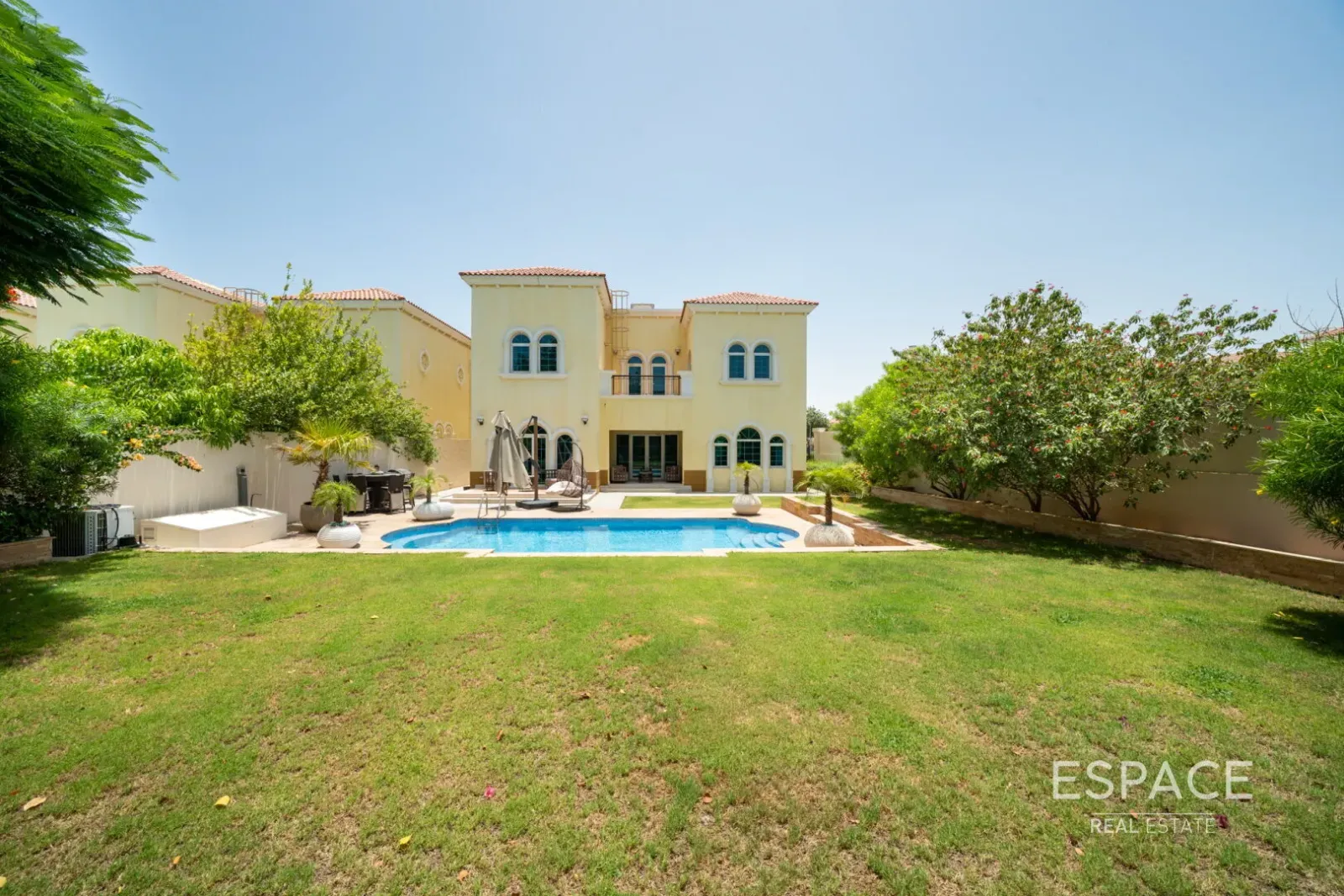 PropertiesGalleryCamera