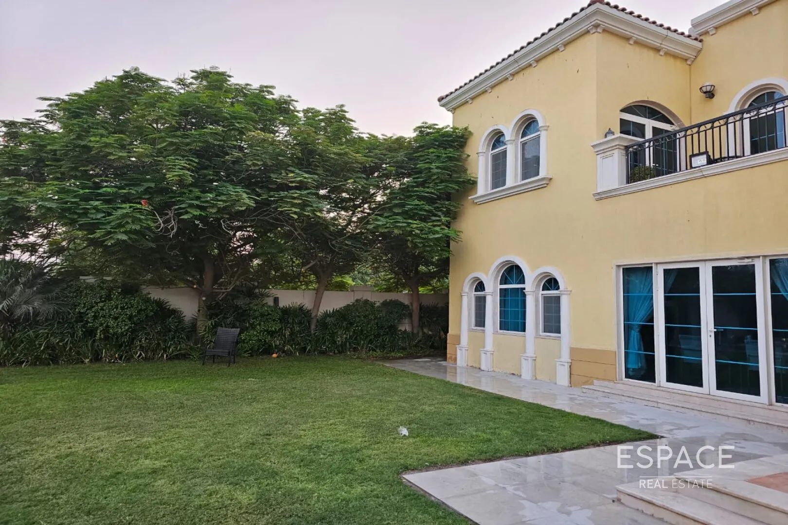 PropertiesGalleryCamera