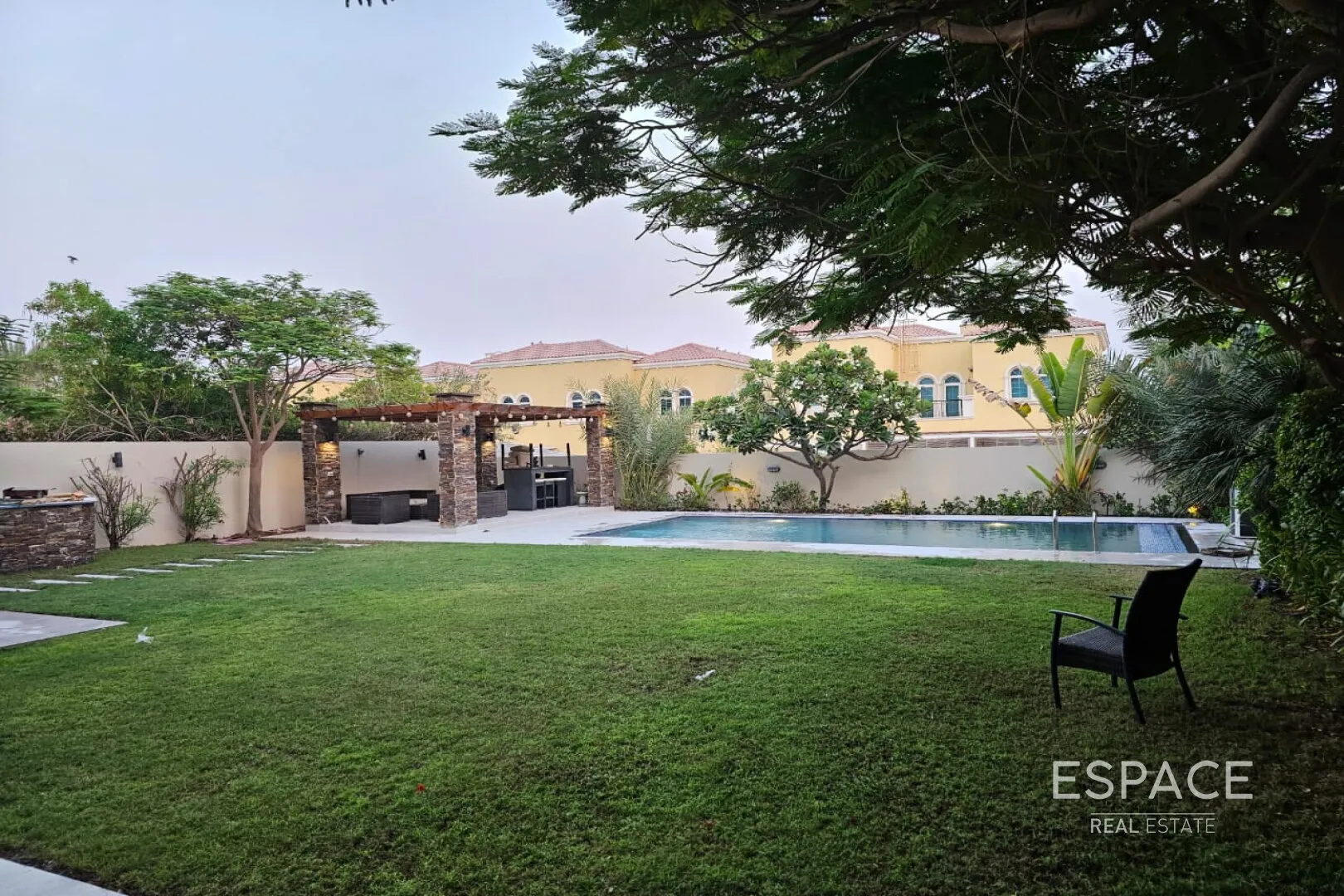 PropertiesGalleryCamera