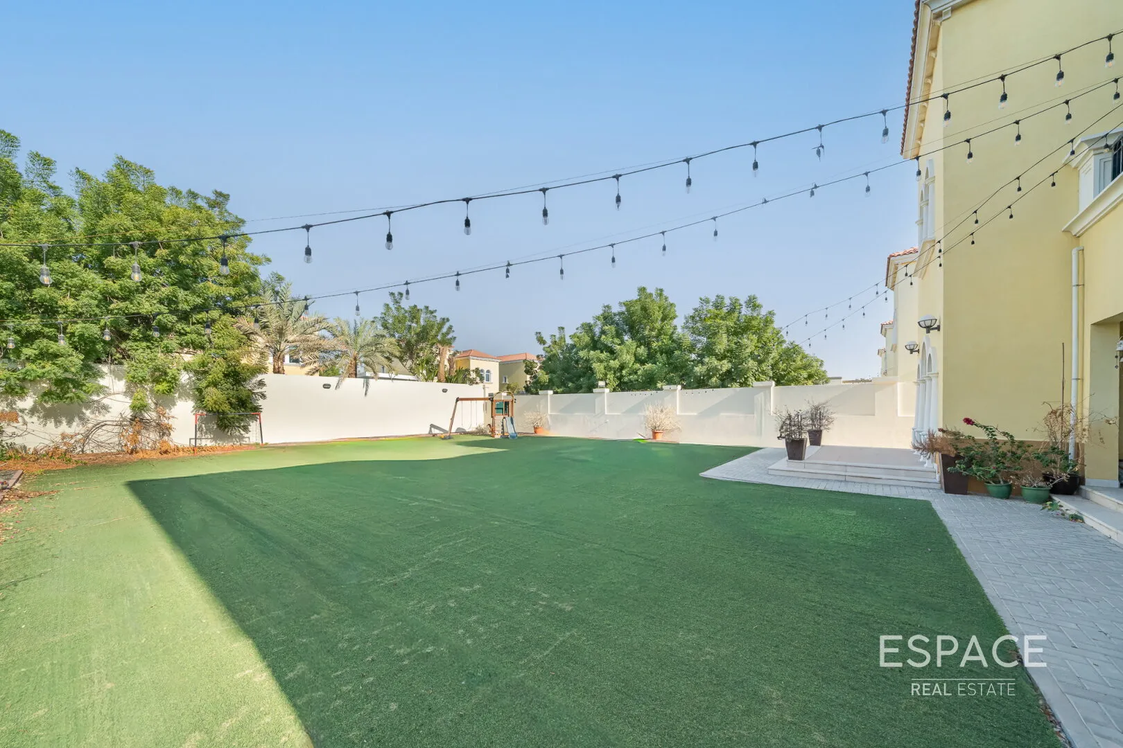 single static gallery