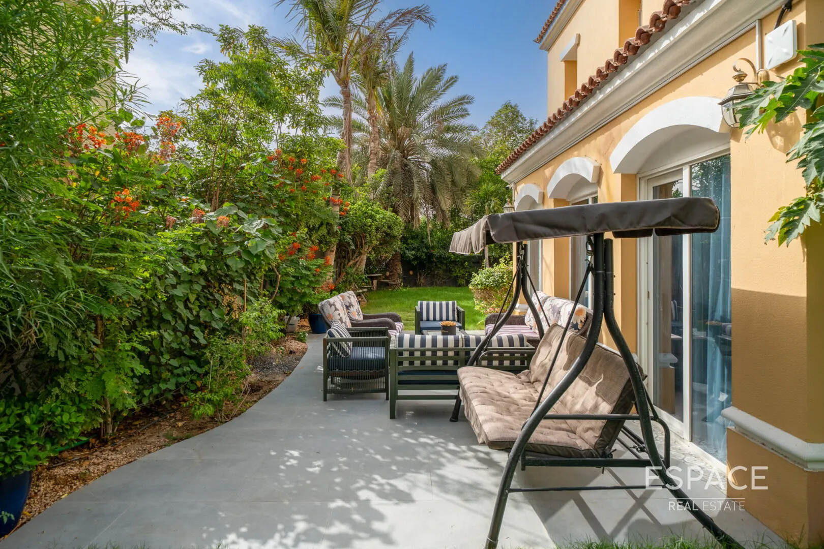 PropertiesGalleryCamera