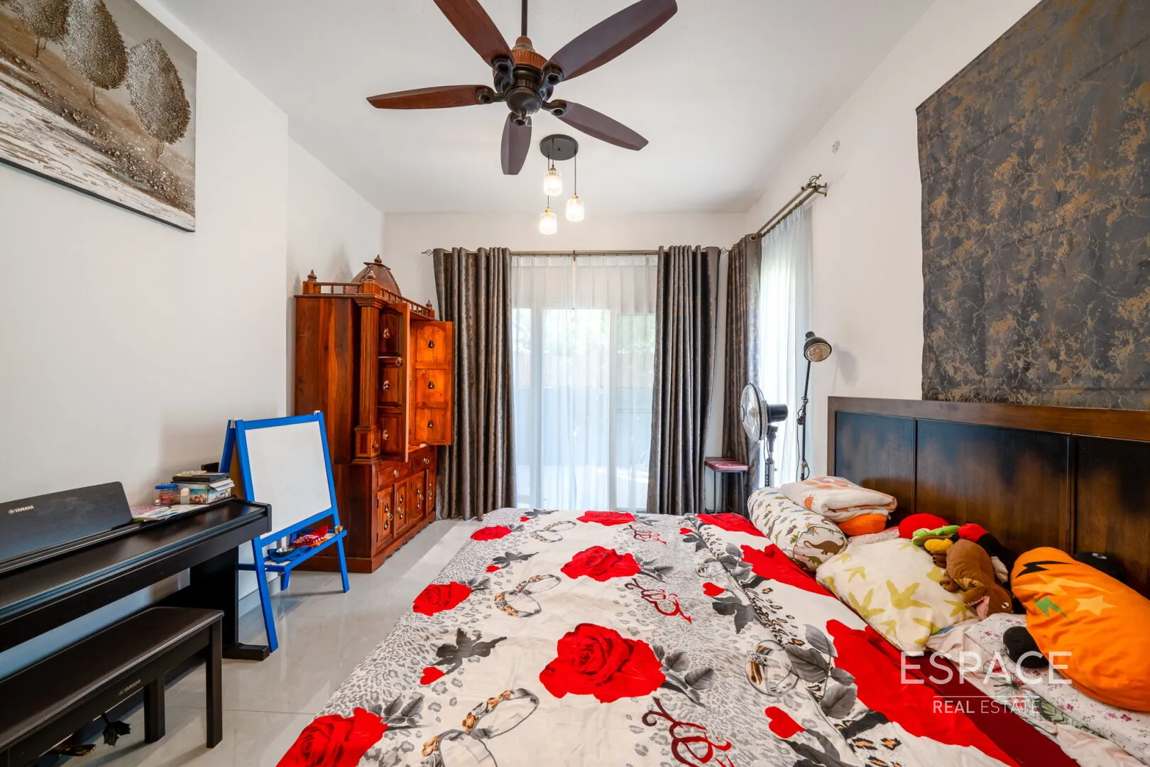 PropertiesGalleryCamera