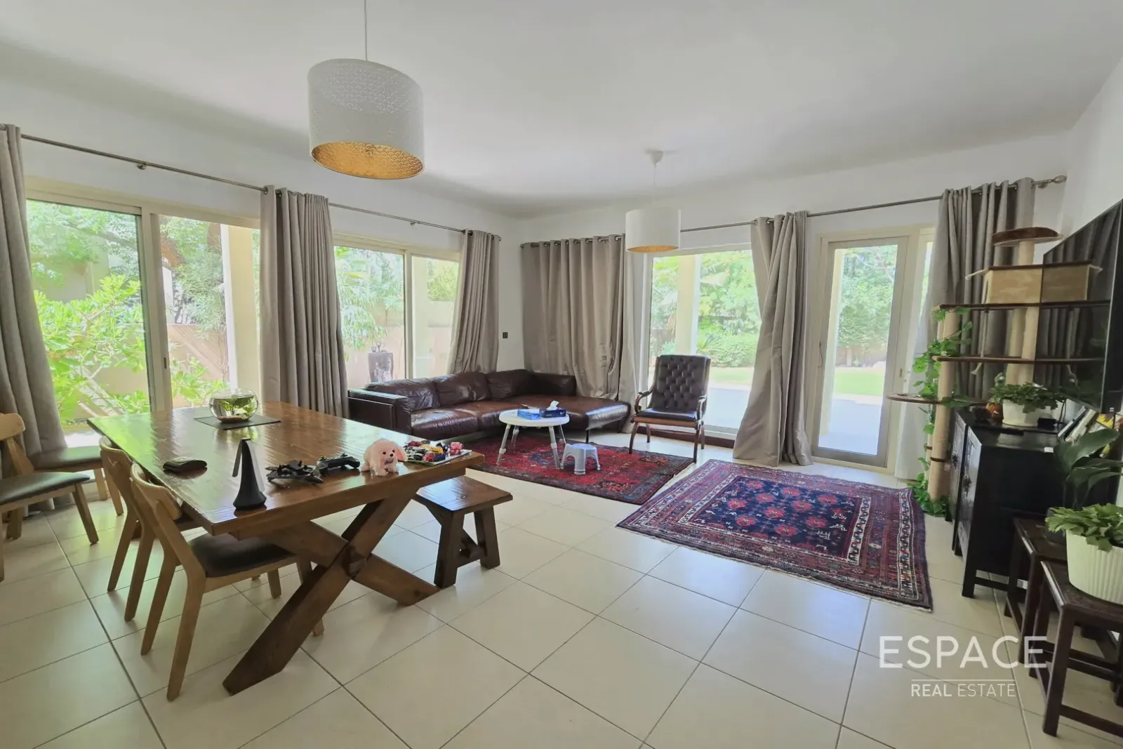 PropertiesGalleryCamera